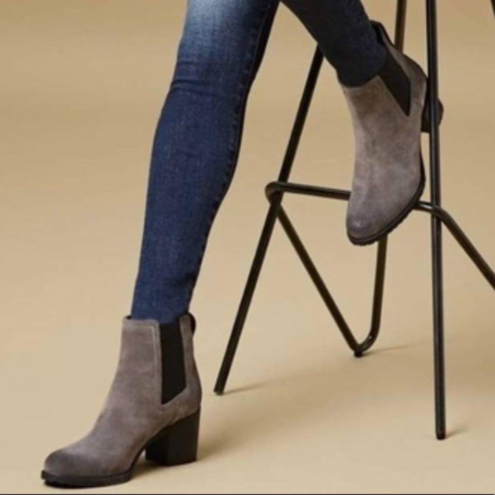 Sam Edelman Grey Hanley Suede Heeled Chelsea Boots Size 9.5